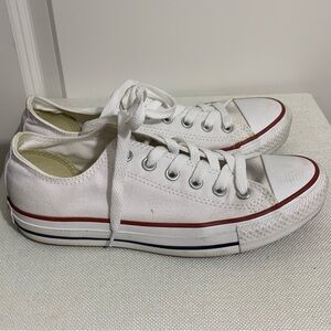 Converse All Star Low Top White Sneakers. Size 7 Women’s
